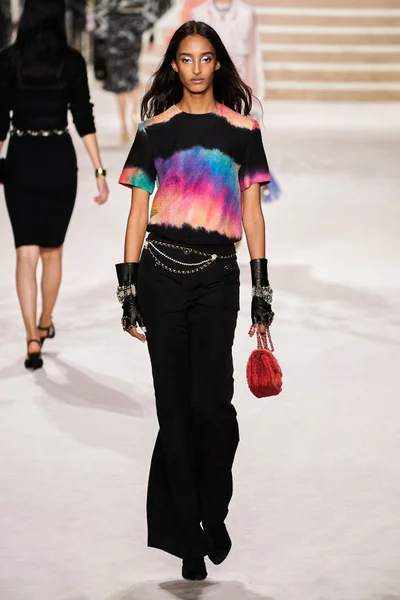 Look 24